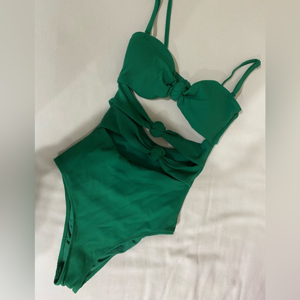 AERIE ONE PEICE SWIMSUIT (SIZE XS)